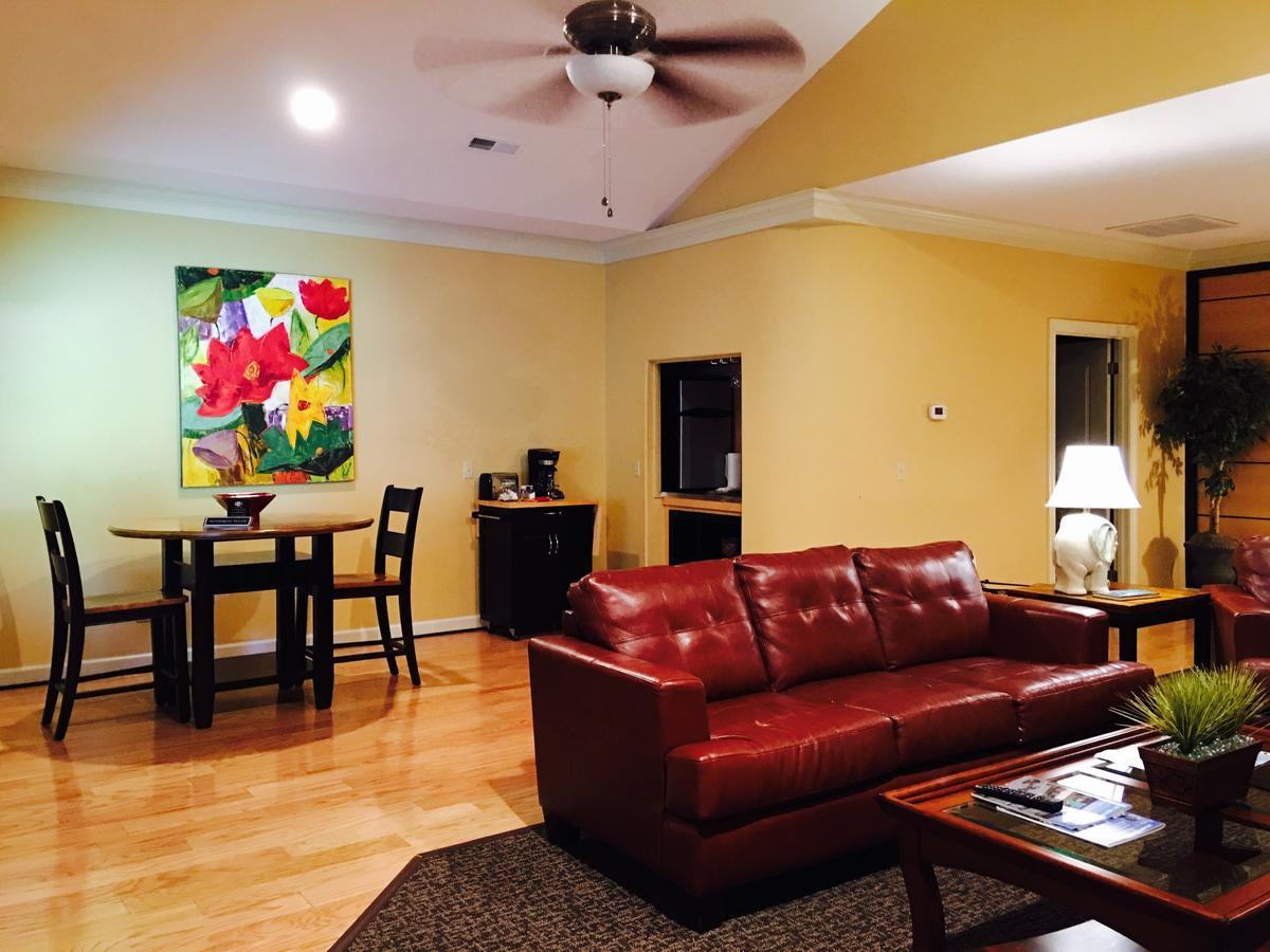 Southern Comfort Suites Mayfield エクステリア 写真