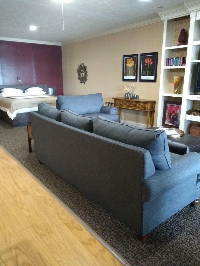 Southern Comfort Suites Mayfield エクステリア 写真
