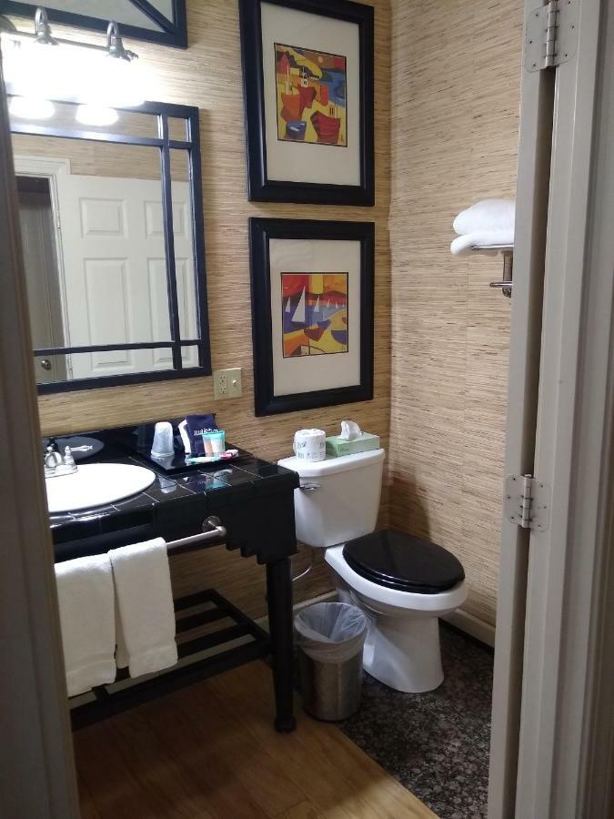 Southern Comfort Suites Mayfield エクステリア 写真